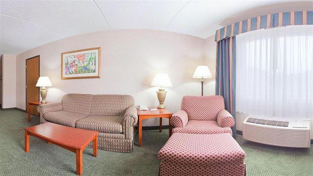 Holiday Inn Express Hotel Pittsburgh-North/Harmarville By Ihg מראה חיצוני תמונה